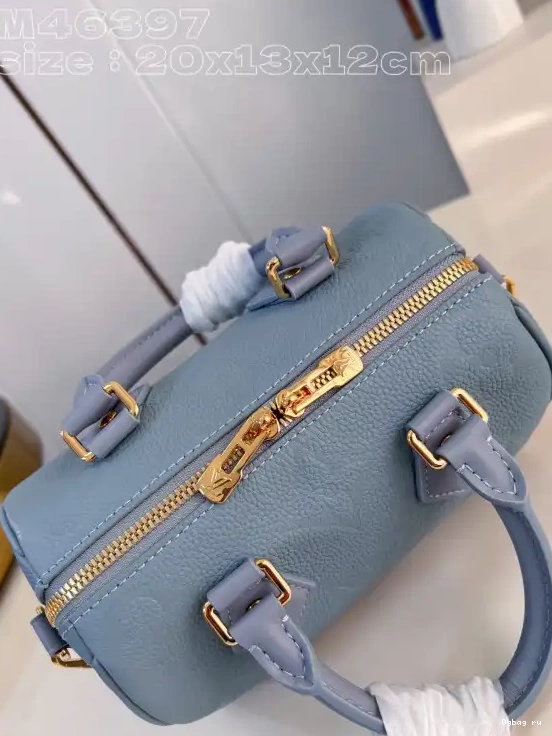 20 LOUIS VUITTON BANDOULIÈRE SPEEDY 0428